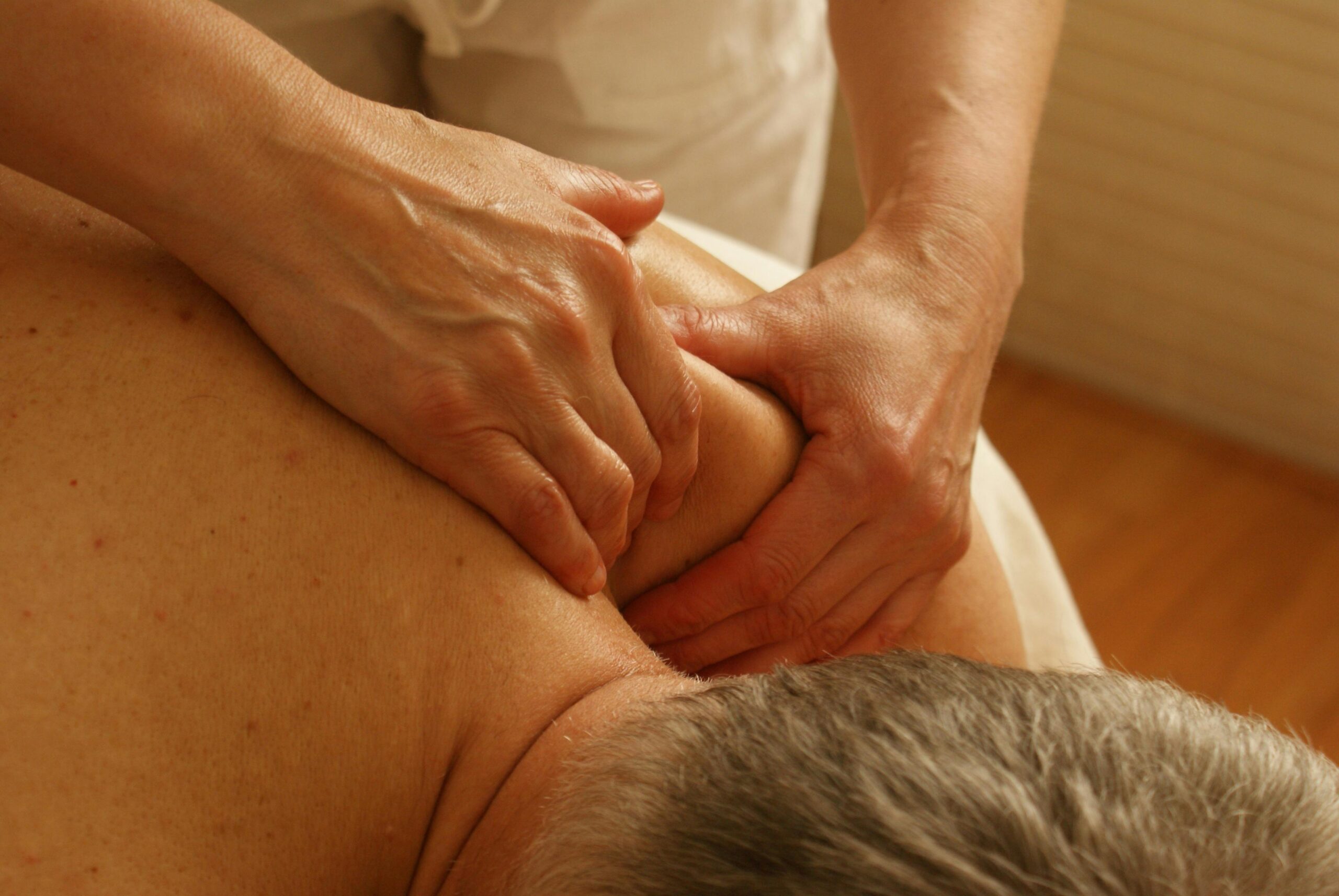 massage pexels-pixabay-275768 close up of hands massaging shoulders